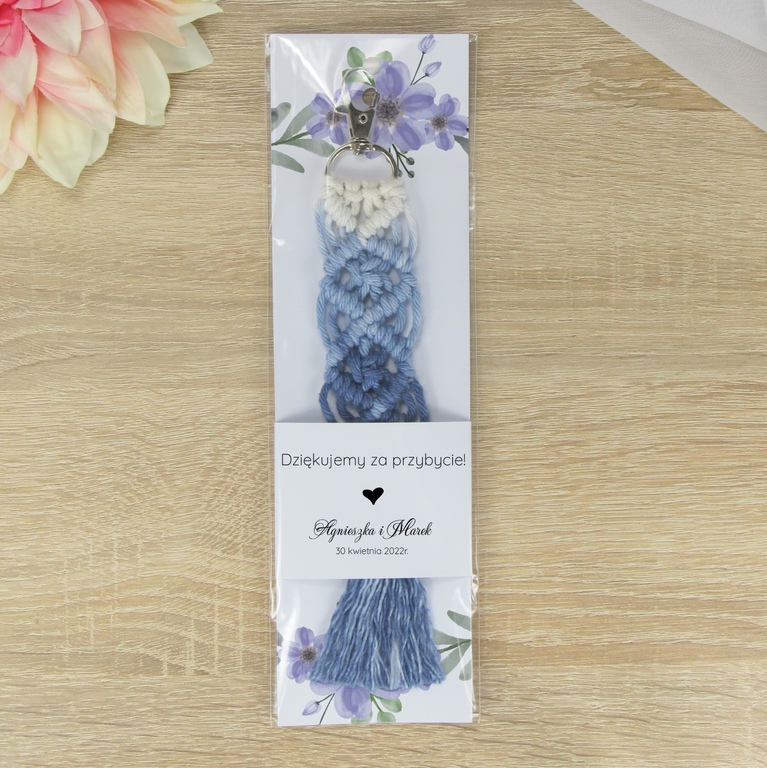 brelok handmade ombre z niebieskimi kwiatami niezpominajki